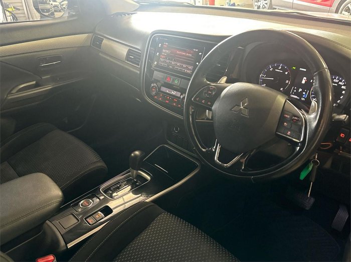 2017 Mitsubishi Outlander LS Safety Pack