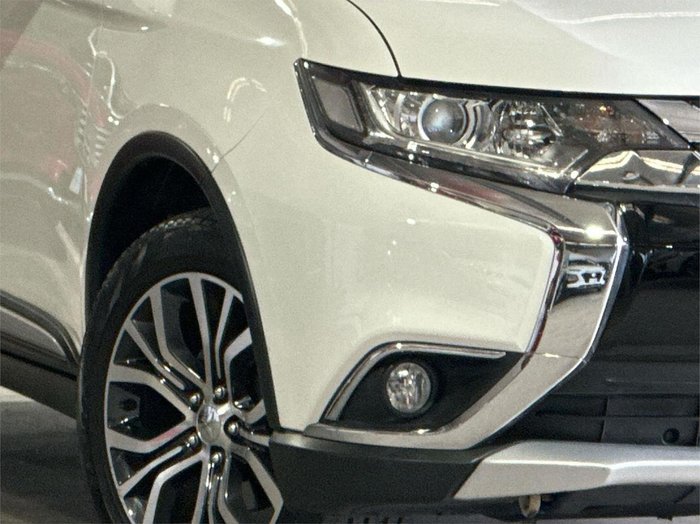 2017 Mitsubishi Outlander LS Safety Pack