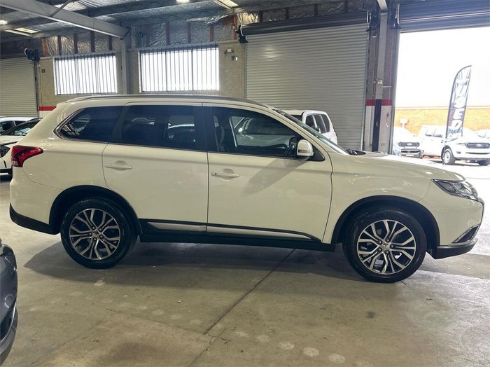 2017 Mitsubishi Outlander LS Safety Pack