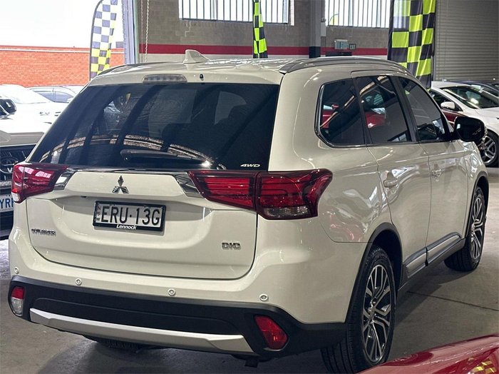 2017 Mitsubishi Outlander LS Safety Pack