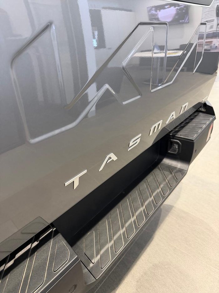 2025 Kia Tasman S