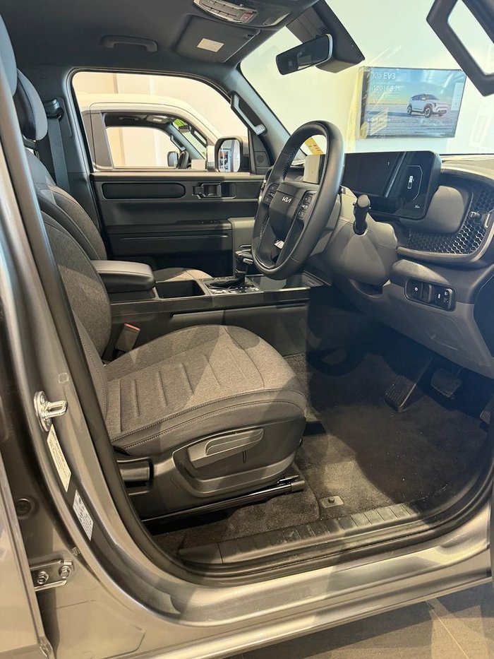 2025 Kia Tasman S