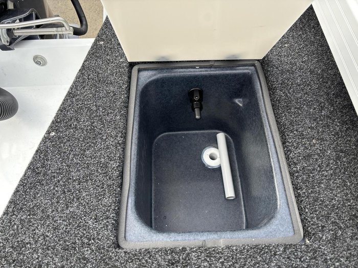 2025 QUINTREX 420 Renegade SC