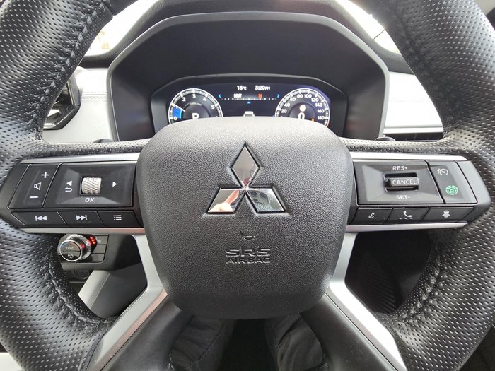2023 Mitsubishi Outlander Exceed