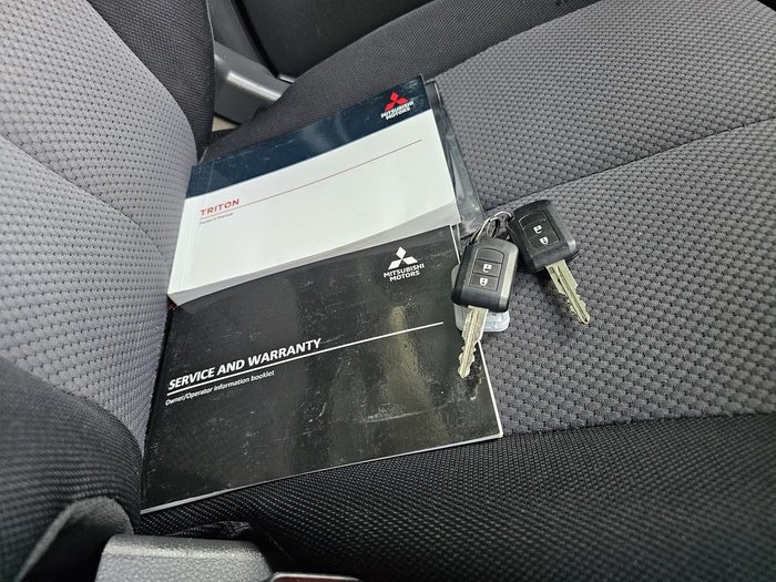 2022 Mitsubishi Triton GLX+