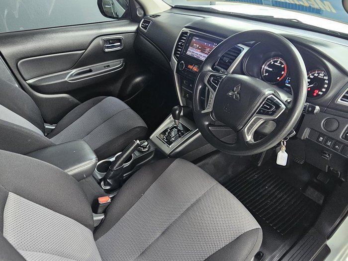 2022 Mitsubishi Triton GLX+