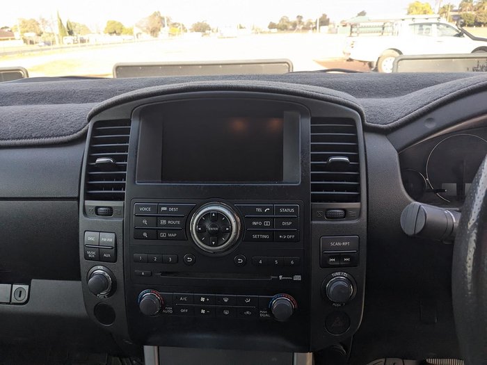 2013 Nissan Navara ST-X 550