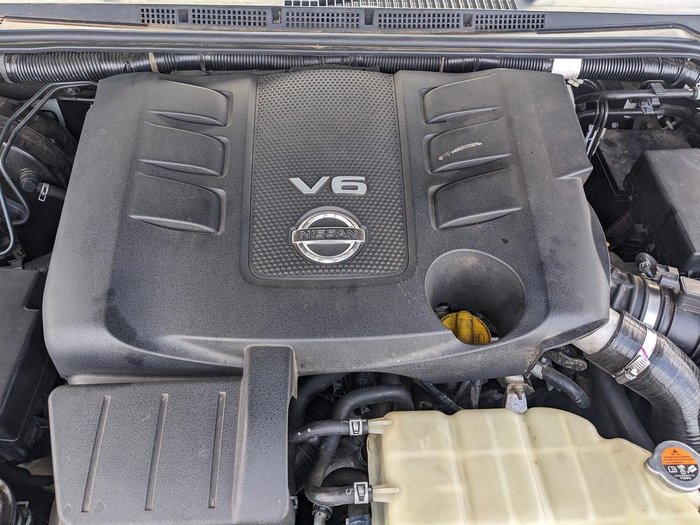 2013 Nissan Navara ST-X 550