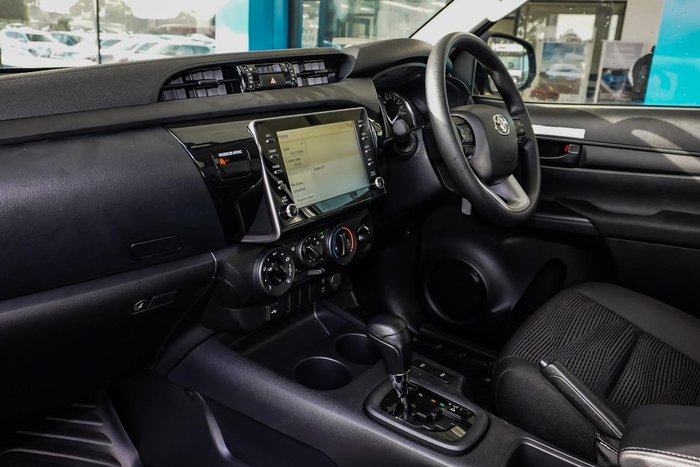 2023 Toyota Hilux SR
