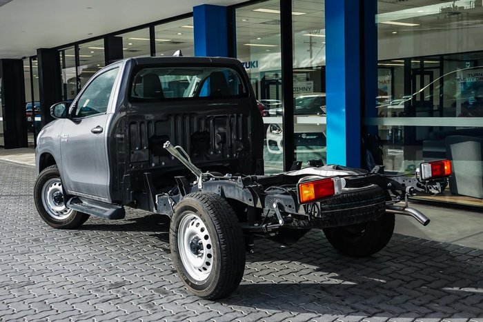 2023 Toyota Hilux SR