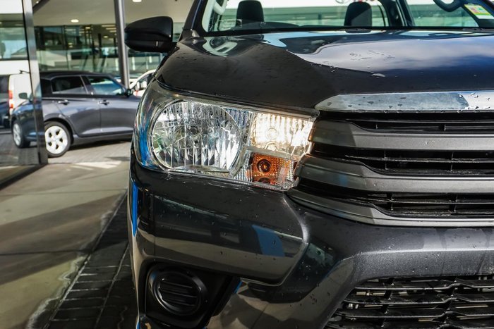 2023 Toyota Hilux SR