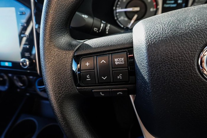2024 Toyota Hilux SR Hi-Rider