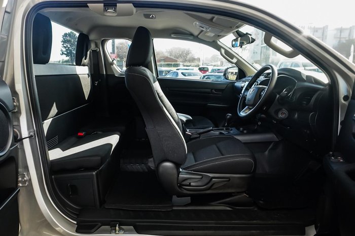 2024 Toyota Hilux SR Hi-Rider