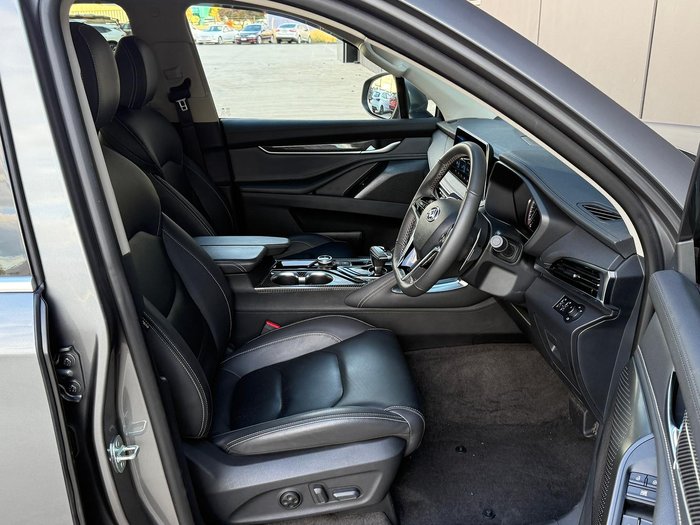 2023 LDV D90 Executive