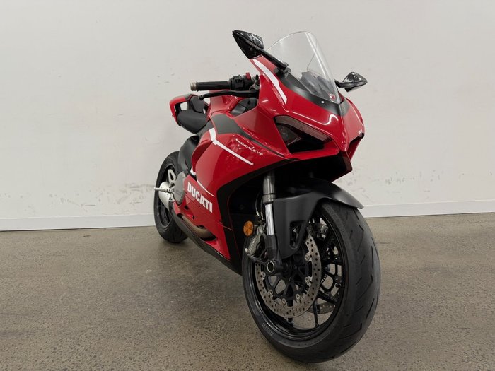 2022 DUCATI PANIGALE V2 Red