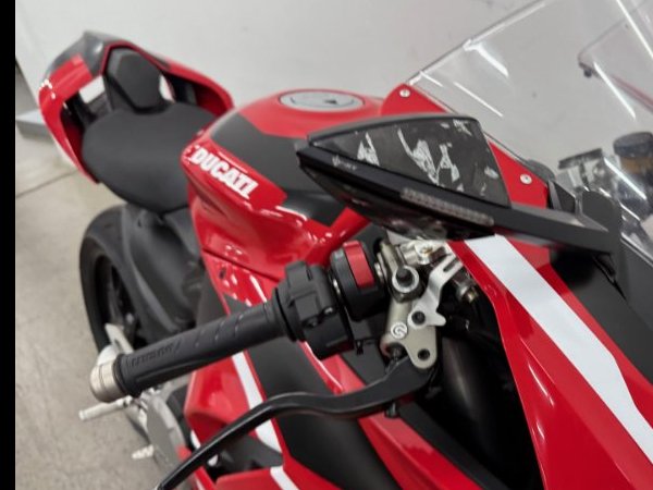 2022 DUCATI PANIGALE V2 Red