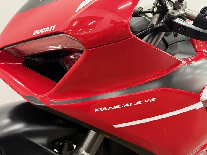 2022 DUCATI PANIGALE V2 Red