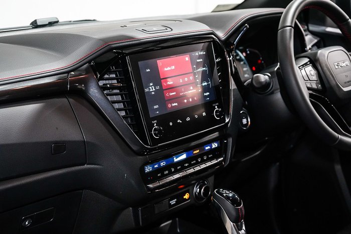 2025 Isuzu D-MAX X-TERRAIN