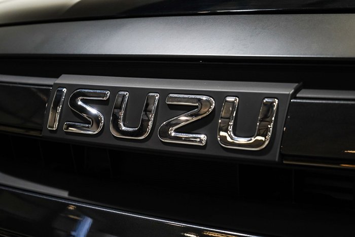 2025 Isuzu D-MAX X-TERRAIN
