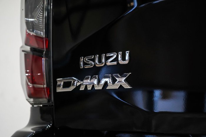 2025 Isuzu D-MAX X-TERRAIN