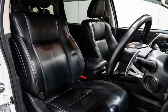 2023 Mitsubishi Pajero Sport Exceed