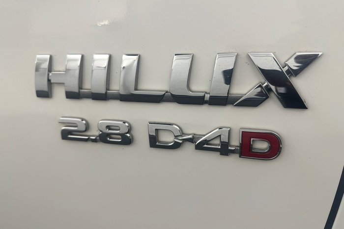 2022 Toyota Hilux SR