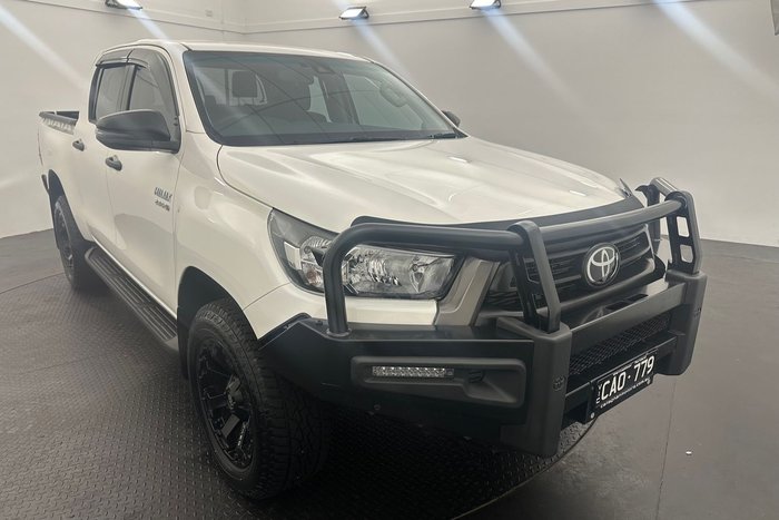 2022 Toyota Hilux SR
