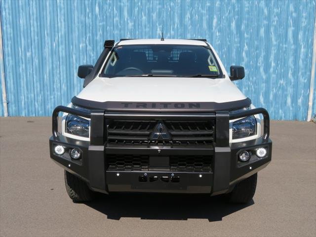 2024 MITSUBISHI Triton