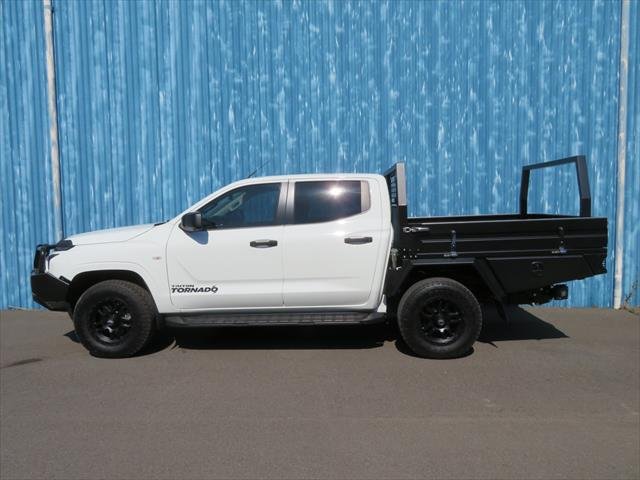 2024 MITSUBISHI Triton