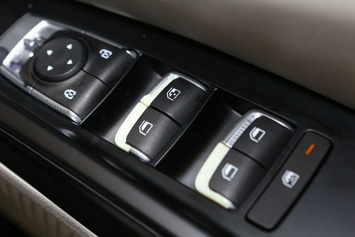 2023 Kia Carnival S