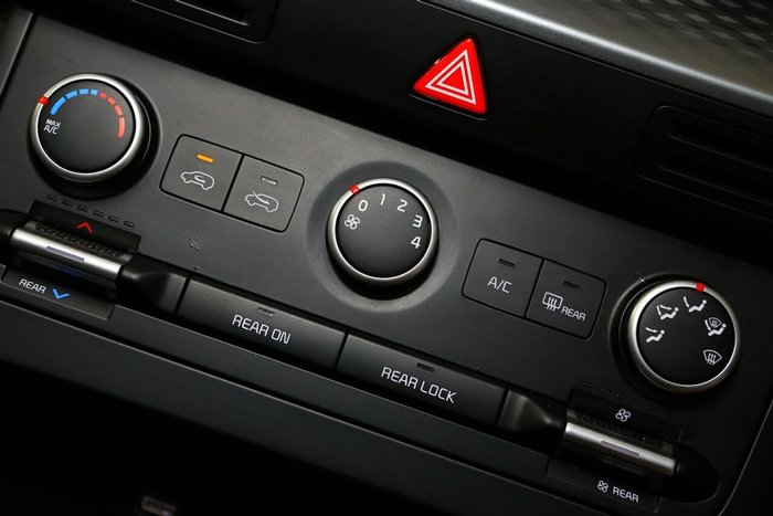 2023 Kia Carnival S
