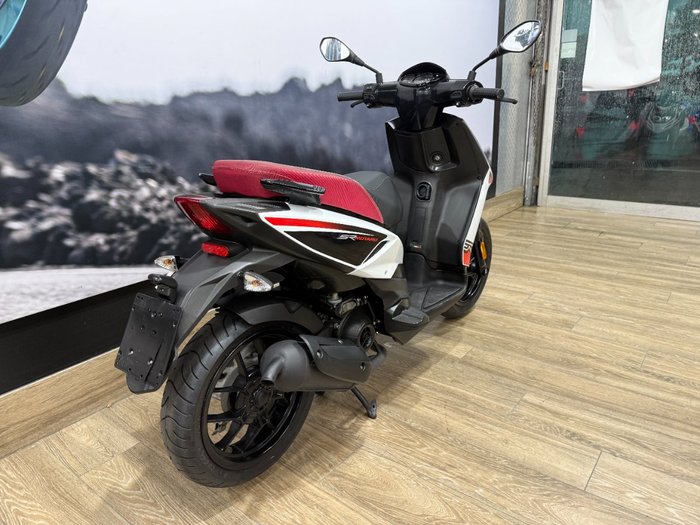 2014 APRILIA SR MT 50 WHITE