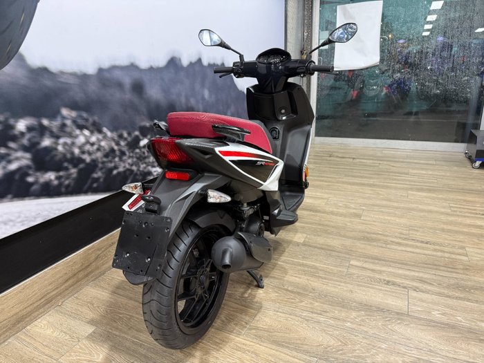 2014 APRILIA SR MT 50 WHITE