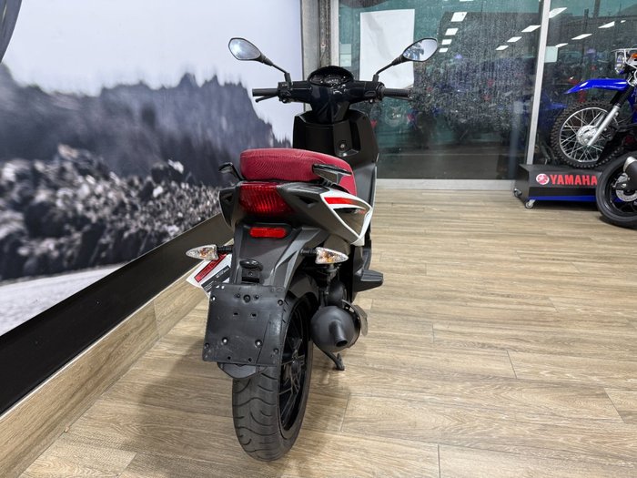 2014 APRILIA SR MT 50 WHITE