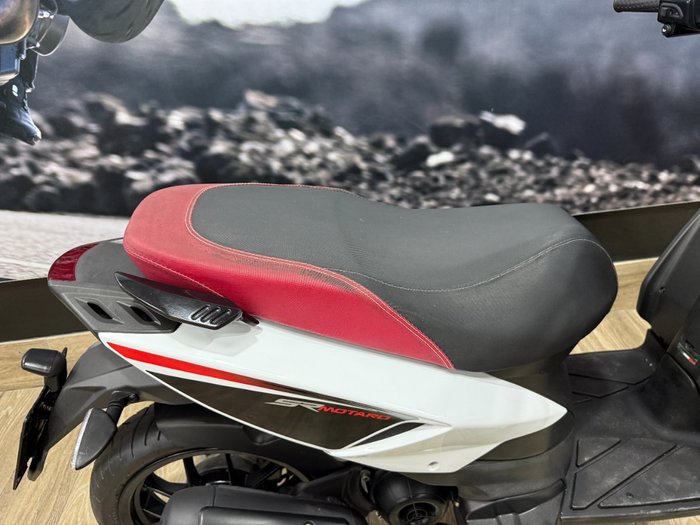 2014 APRILIA SR MT 50 WHITE