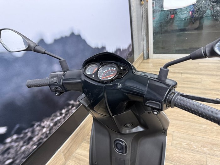 2014 APRILIA SR MT 50 WHITE