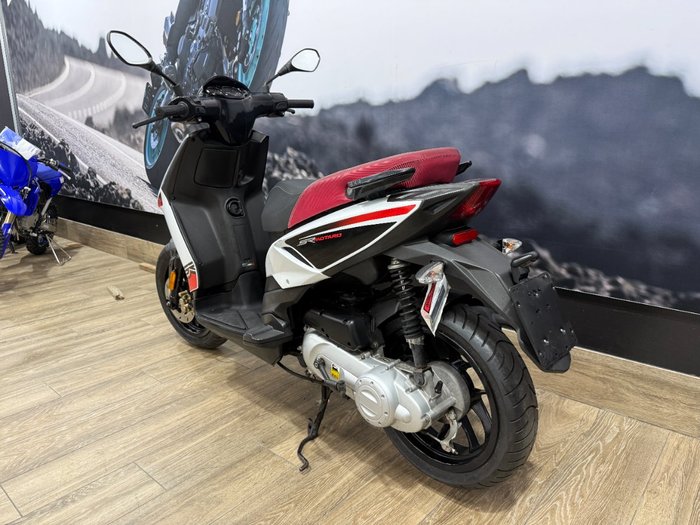 2014 APRILIA SR MT 50 WHITE