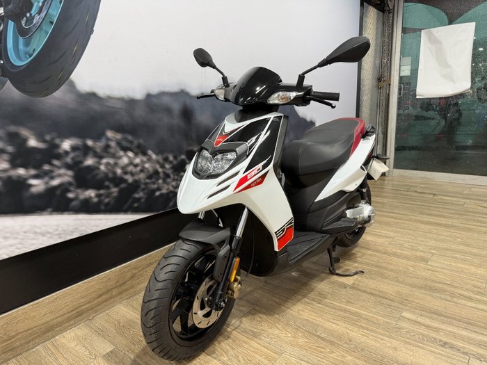 2014 APRILIA SR MT 50 WHITE