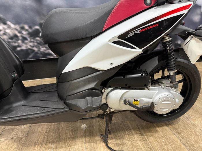 2014 APRILIA SR MT 50 WHITE