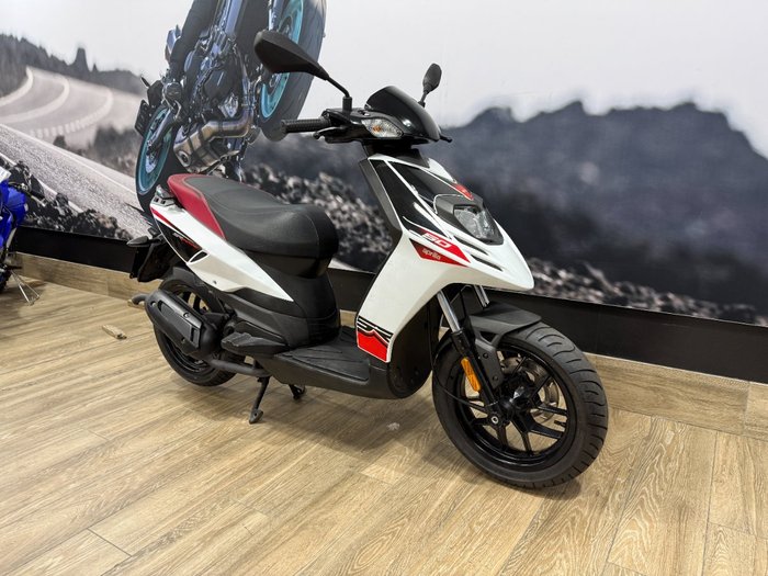 2014 APRILIA SR MT 50 WHITE