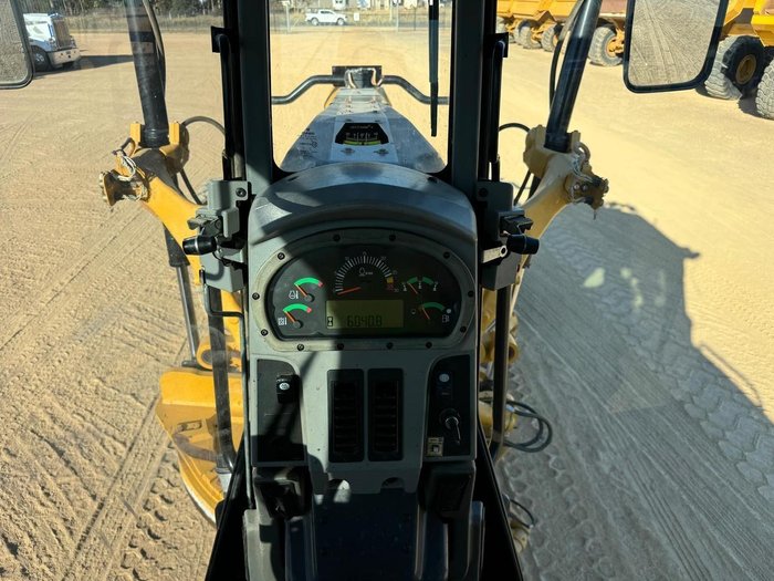 2018 Caterpillar 12M