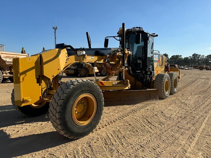 2018 Caterpillar 12M