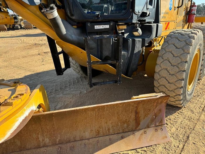 2018 Caterpillar 12M