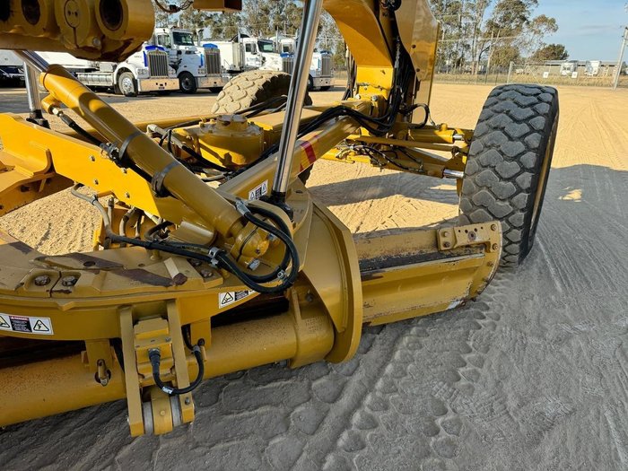 2018 Caterpillar 12M