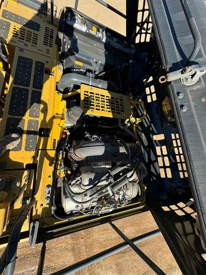 2018 Komatsu Pc360 Lc-11