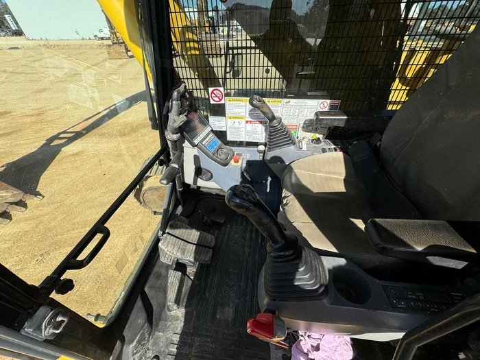 2018 Komatsu Pc360 Lc-11