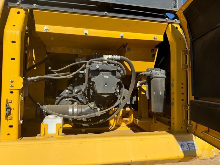 2018 Komatsu Pc360 Lc-11
