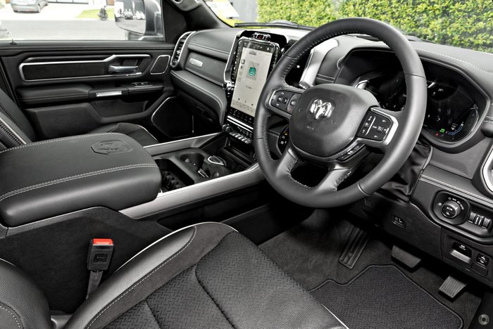 2024 RAM 1500 Laramie Sport RamBox