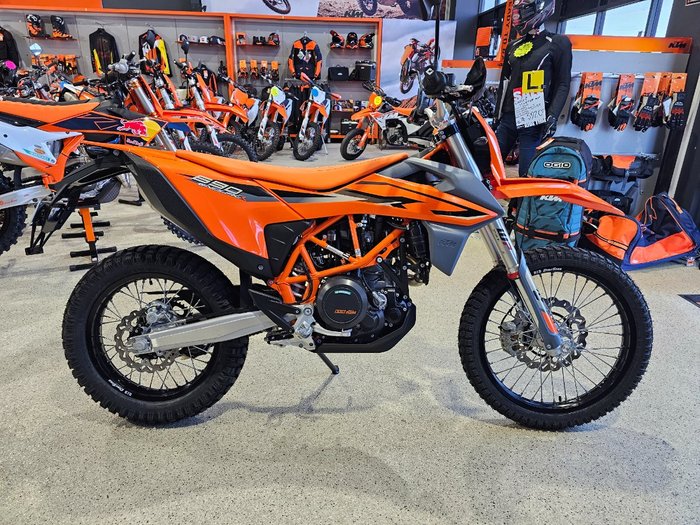 2024 KTM 690 ENDURO R ORANGE