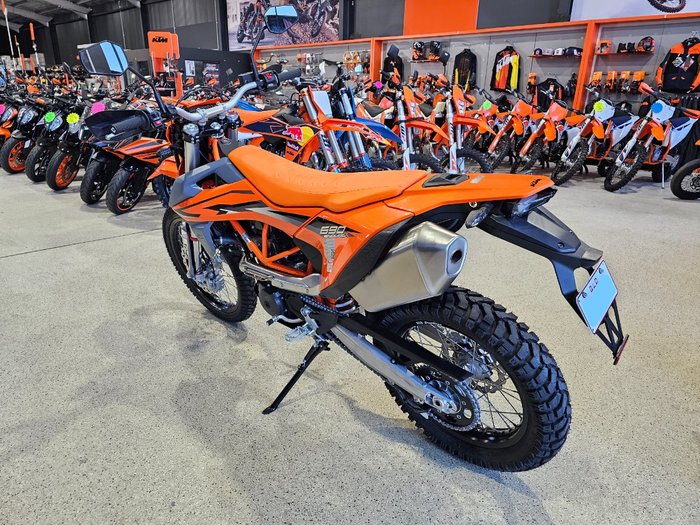2024 KTM 690 ENDURO R ORANGE
